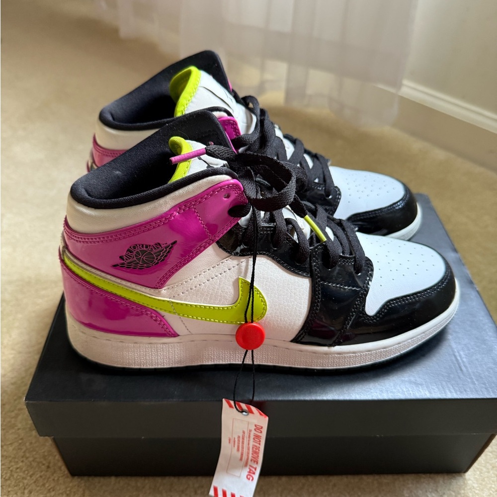 Air Jordan 1 Mid